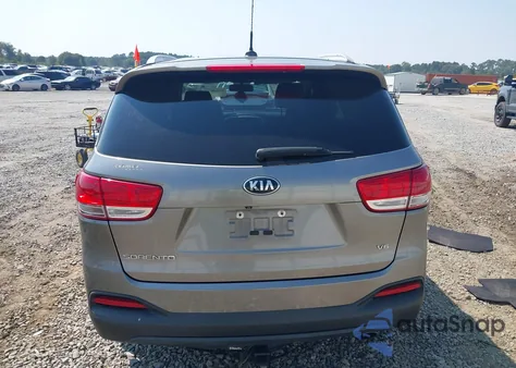 2017 Kia Sorento 3.3L Lx z USA, uszkodzony, nr VIN 5XYPGDA54HG196008